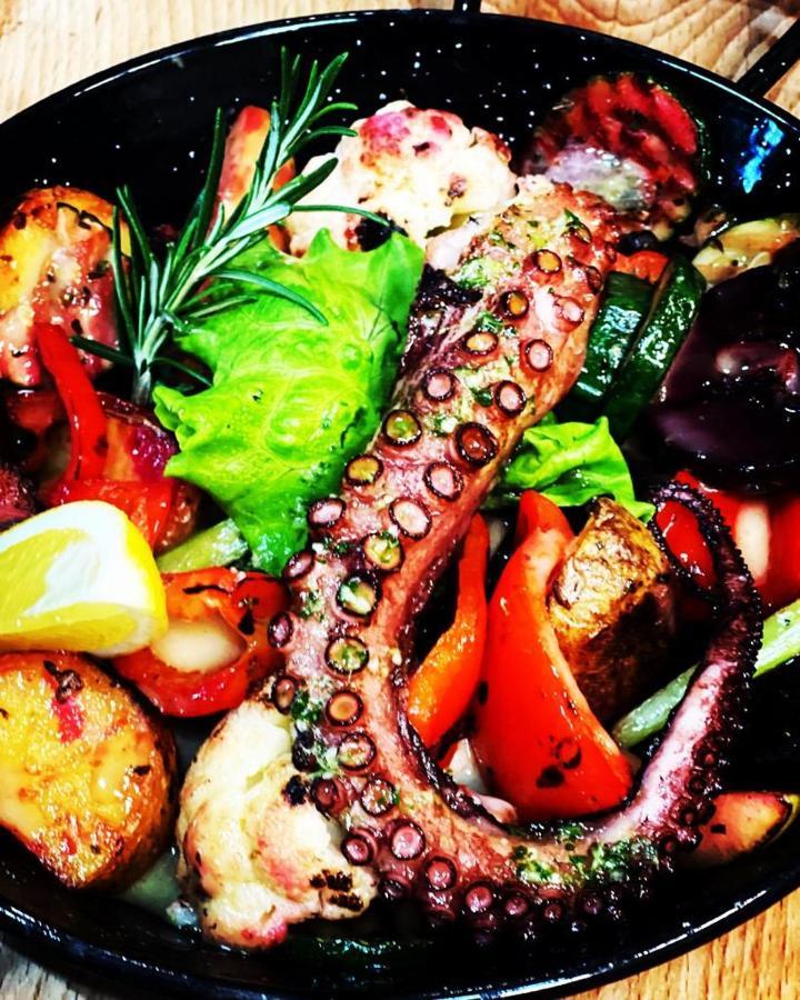 Restauracja I Noclegi Izba Rybacka W Krainie Wygaslych Wulkanow Podgorki Kültér fotó